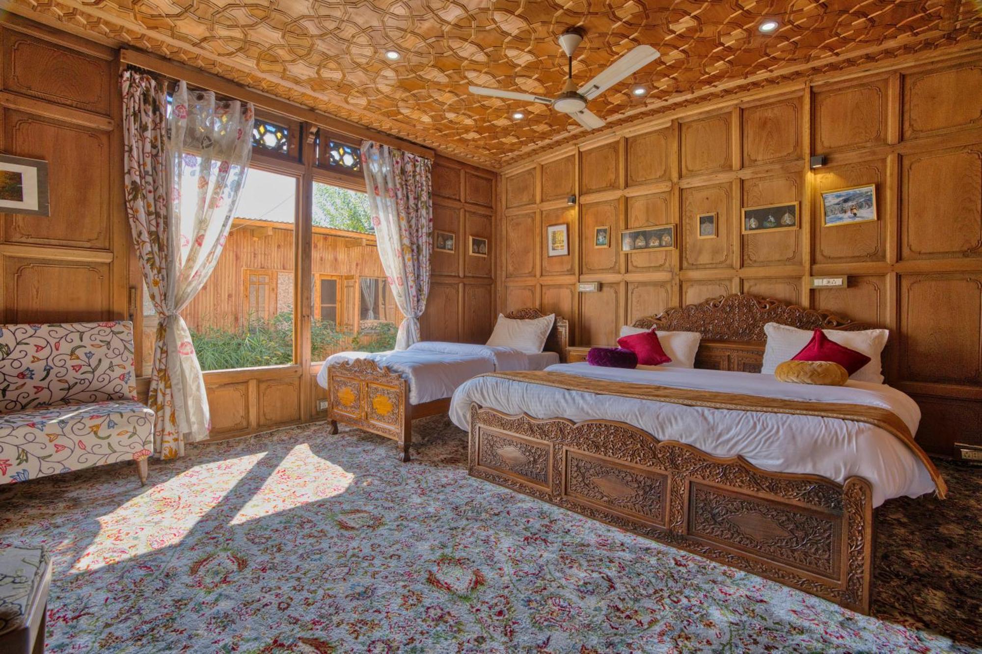 Best View Group Of Houseboats Srīnagar 外观 照片