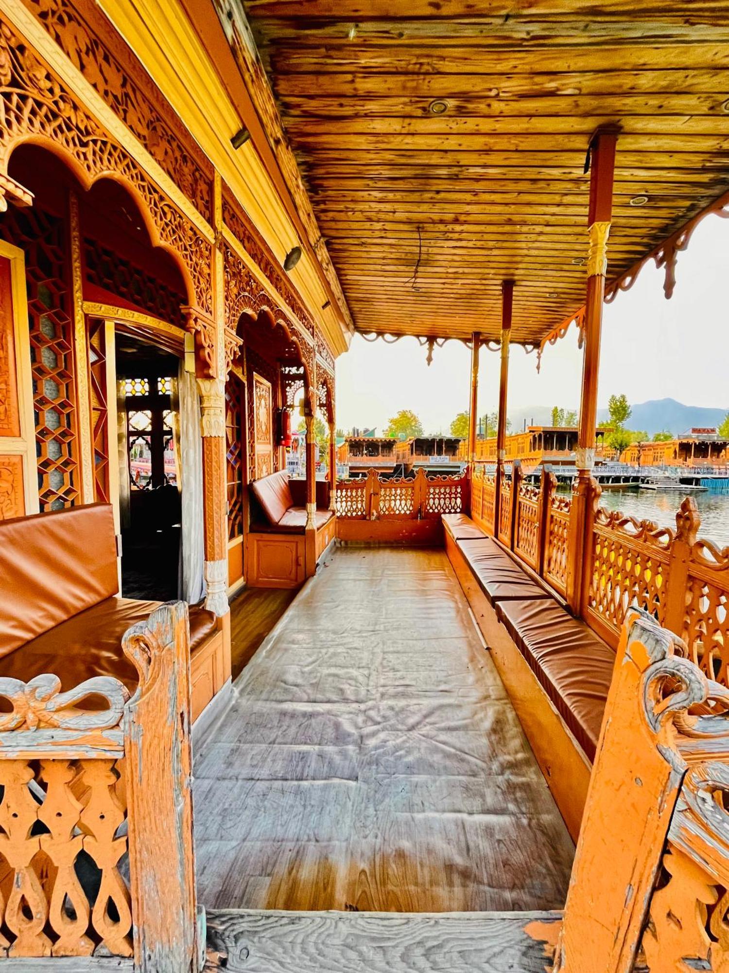 Best View Group Of Houseboats Srīnagar 外观 照片